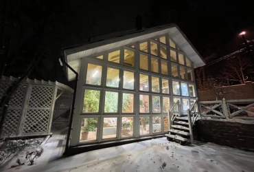 Коттедж 181 м² на участке 21 сот.