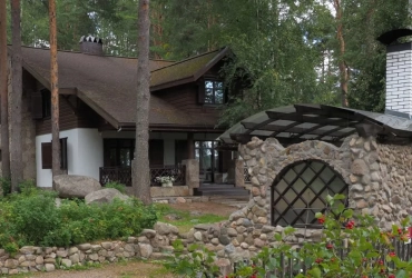 Дом 250 м² на участке 25 сот.