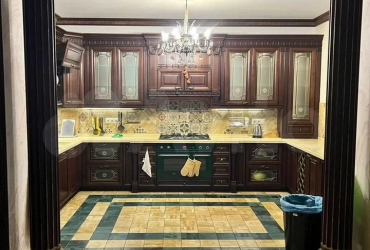 Коттедж с бассейном