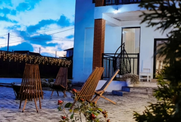 Коттедж 240 м² на участке 10 сот.