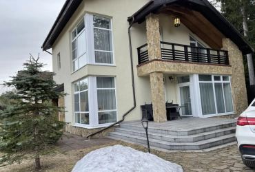 Дом 170 м² на участке 12 сот.