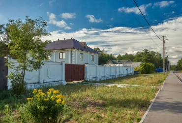 Дом 320 м² на участке 15 сот.