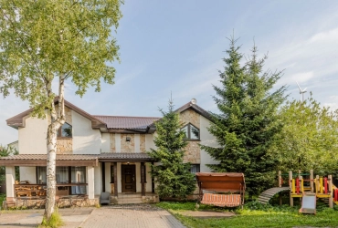 Новый год 2025 с 30.12-02.01 140 000, далее 33 000/сутки.
